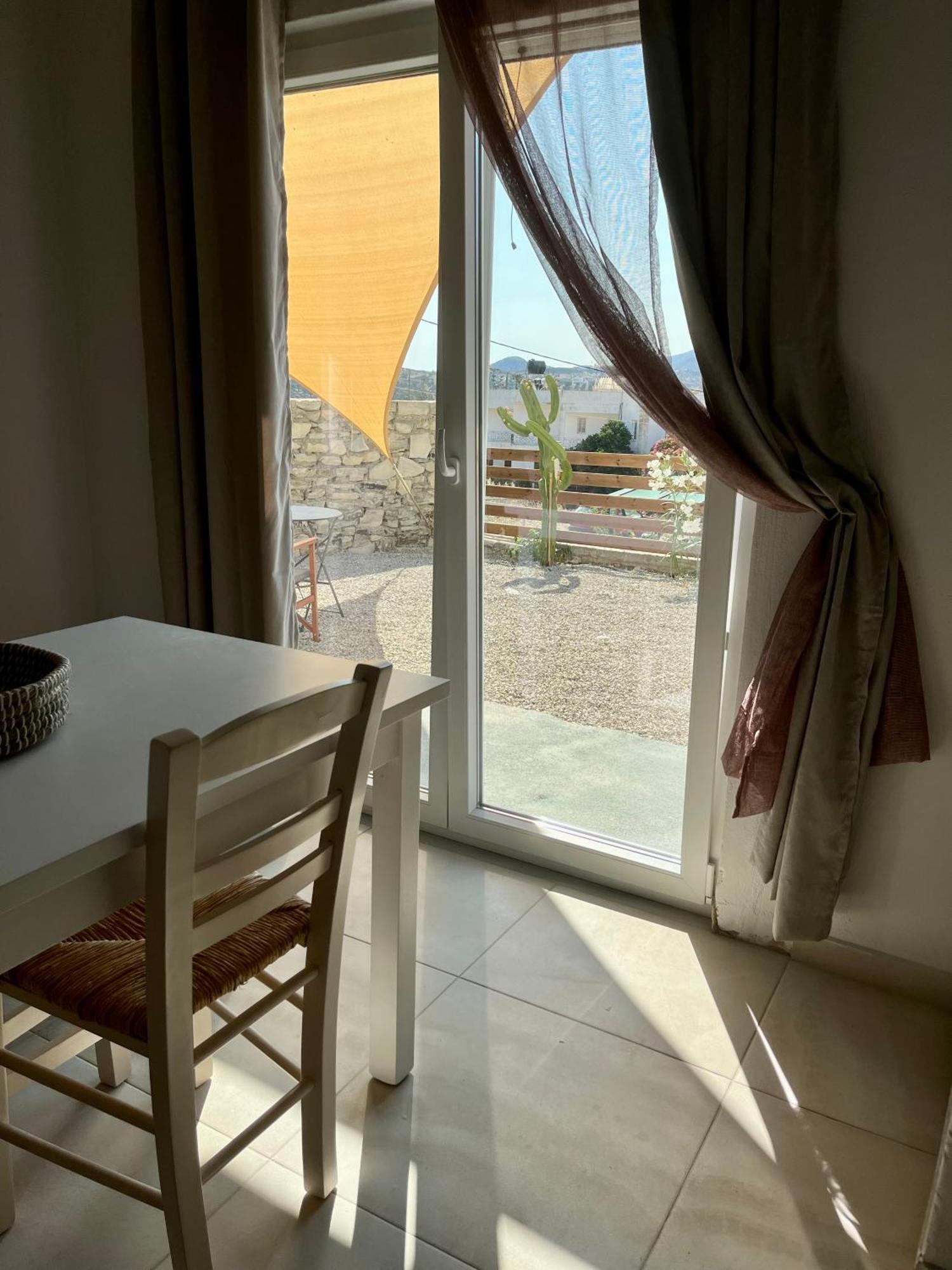 Appartement Ayeras 2 à Pitsidia Extérieur photo